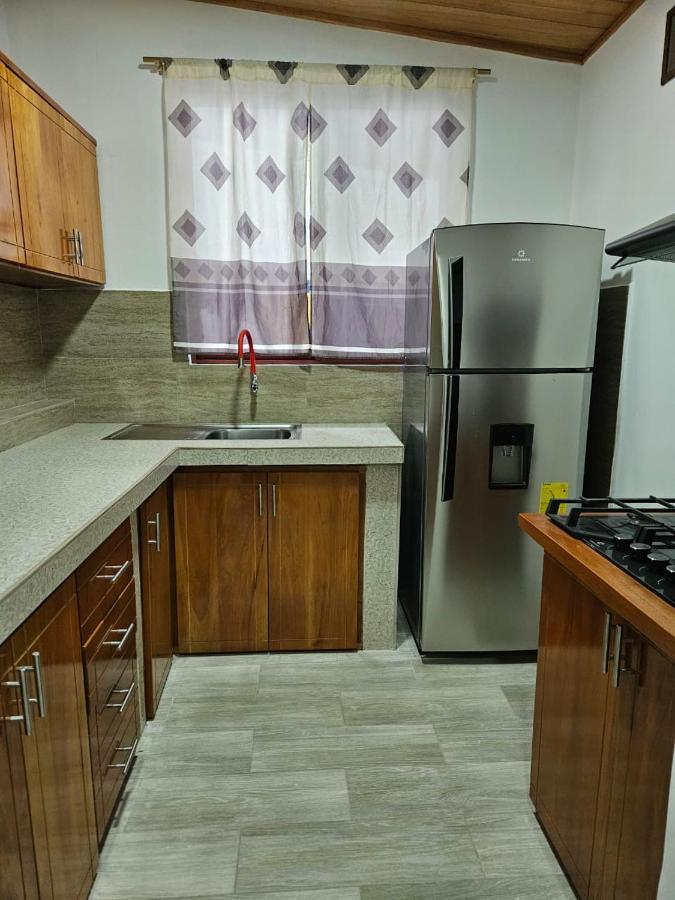 Suite Amoblada En Santa Cruz Puerto Ayora  Εξωτερικό φωτογραφία