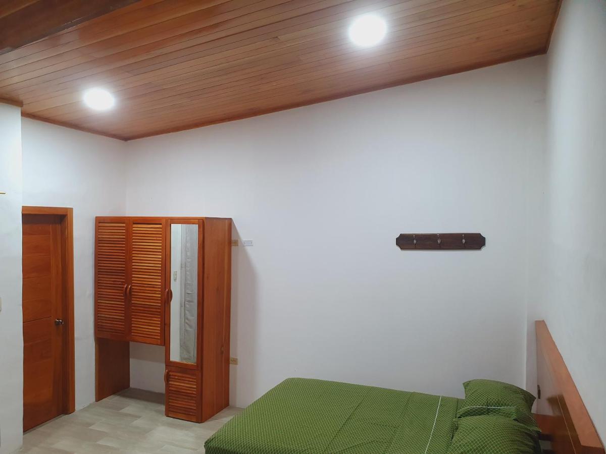 Suite Amoblada En Santa Cruz Puerto Ayora  Εξωτερικό φωτογραφία
